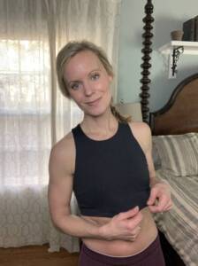 the best nursing sports bra from jen and keri