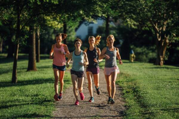 women running in a group