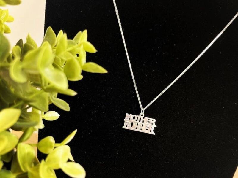 Victory Mother Runner Necklace