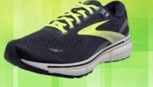 Brooks Ghost 16 in black and green