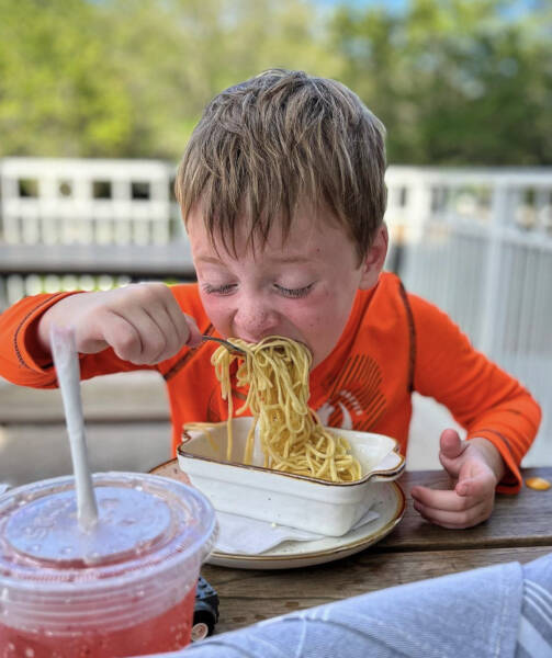 cal eating pasta