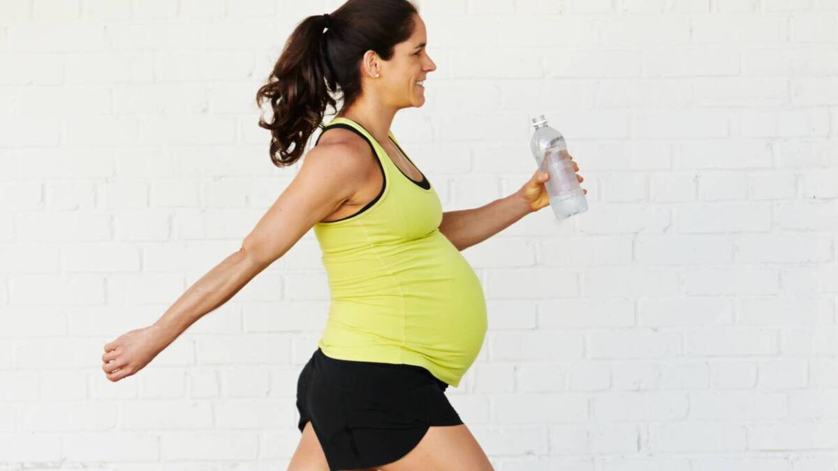 pregnant woman exercising